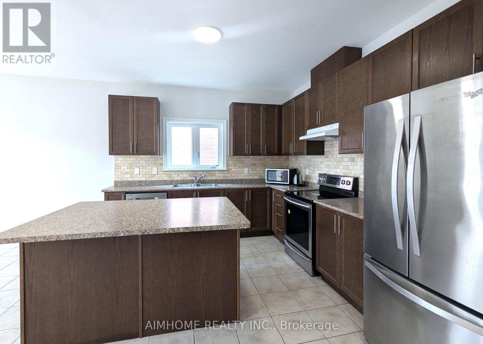 29 Bamburg Street N, Georgina, Ontario  L0E 1R0 - Photo 11 - N12411383