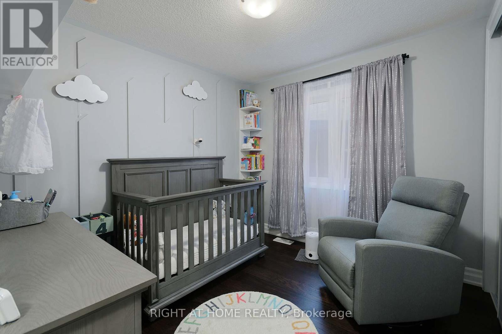 80 Martin Trail, New Tecumseth (Tottenham), Ontario  L0G 1W0 - Photo 10 - N12411402