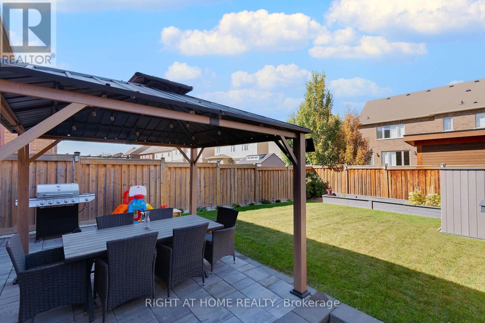 80 Martin Trail, New Tecumseth (Tottenham), Ontario  L0G 1W0 - Photo 15 - N12411402