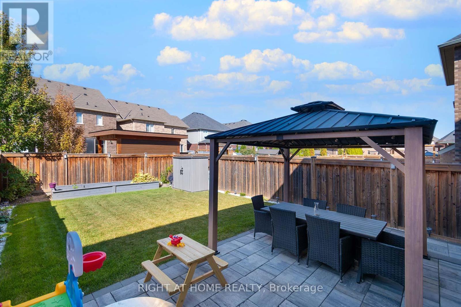 80 Martin Trail, New Tecumseth (Tottenham), Ontario  L0G 1W0 - Photo 16 - N12411402