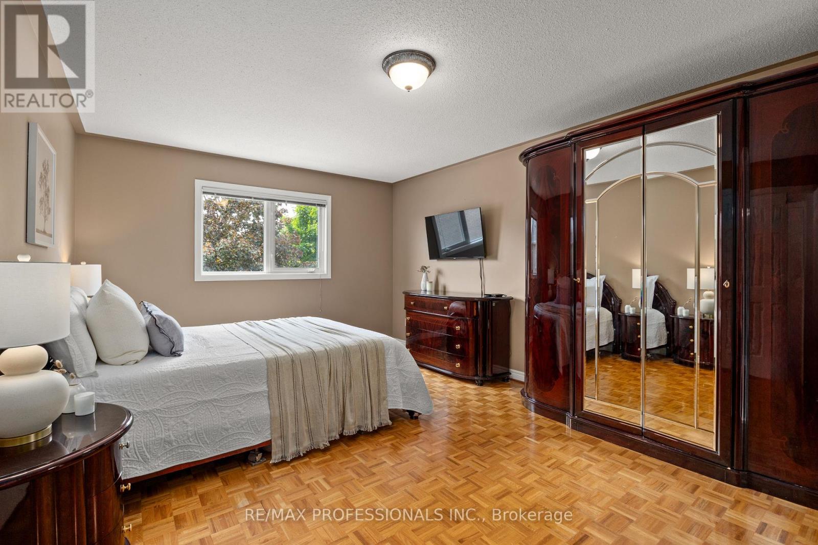 152 Ashton Drive, Vaughan, Ontario  L6A 2T8 - Photo 24 - N12411419