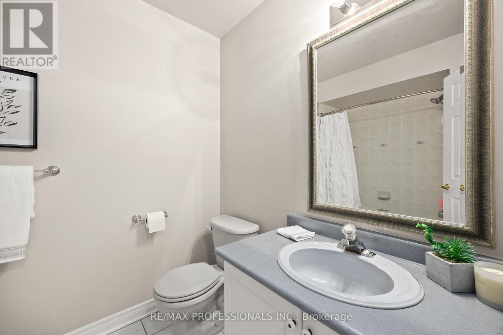 152 Ashton Drive, Vaughan, Ontario  L6A 2T8 - Photo 29 - N12411419
