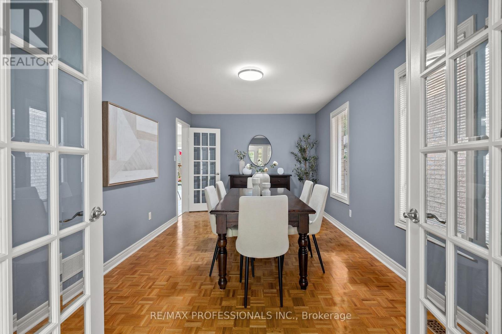 152 Ashton Drive, Vaughan, Ontario  L6A 2T8 - Photo 7 - N12411419