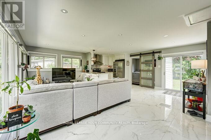 2309 Taylorwoods Boulevard, Innisfil, Ontario  L9S 2E7 - Photo 7 - N12411435