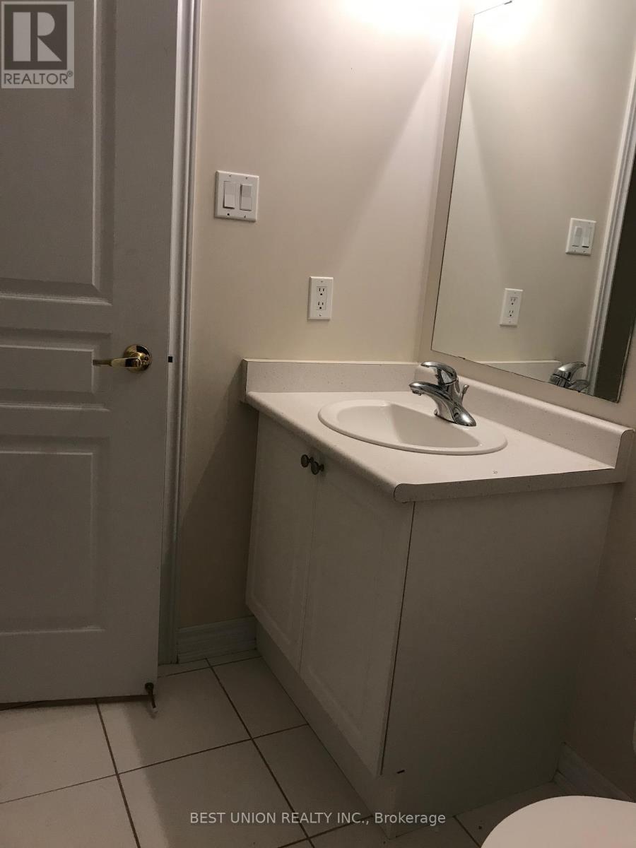 24 Heathfield Avenue, Markham, Ontario  L6C 3B9 - Photo 13 - N12411461