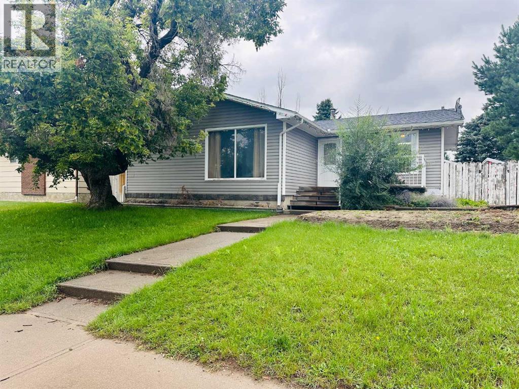 Property at 6018 50 Street image 1