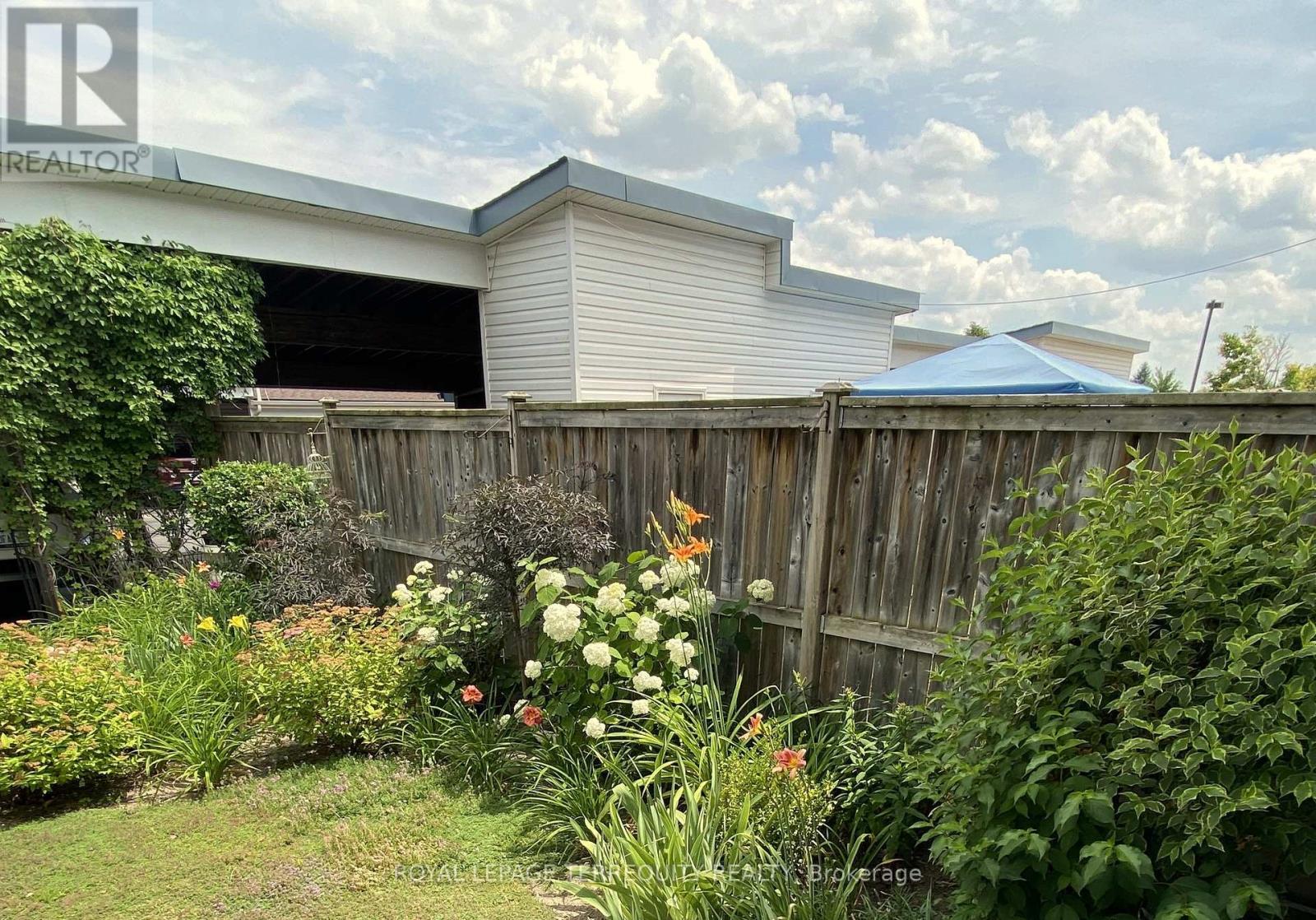 5 Silver Maple Crescent, Barrie, Ontario  L4N 0Y4 - Photo 26 - S12411414