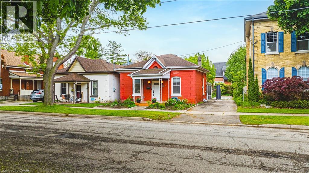 18 Duke Street, Brantford, Ontario  N3T 3T3 - Photo 1 - 40770863