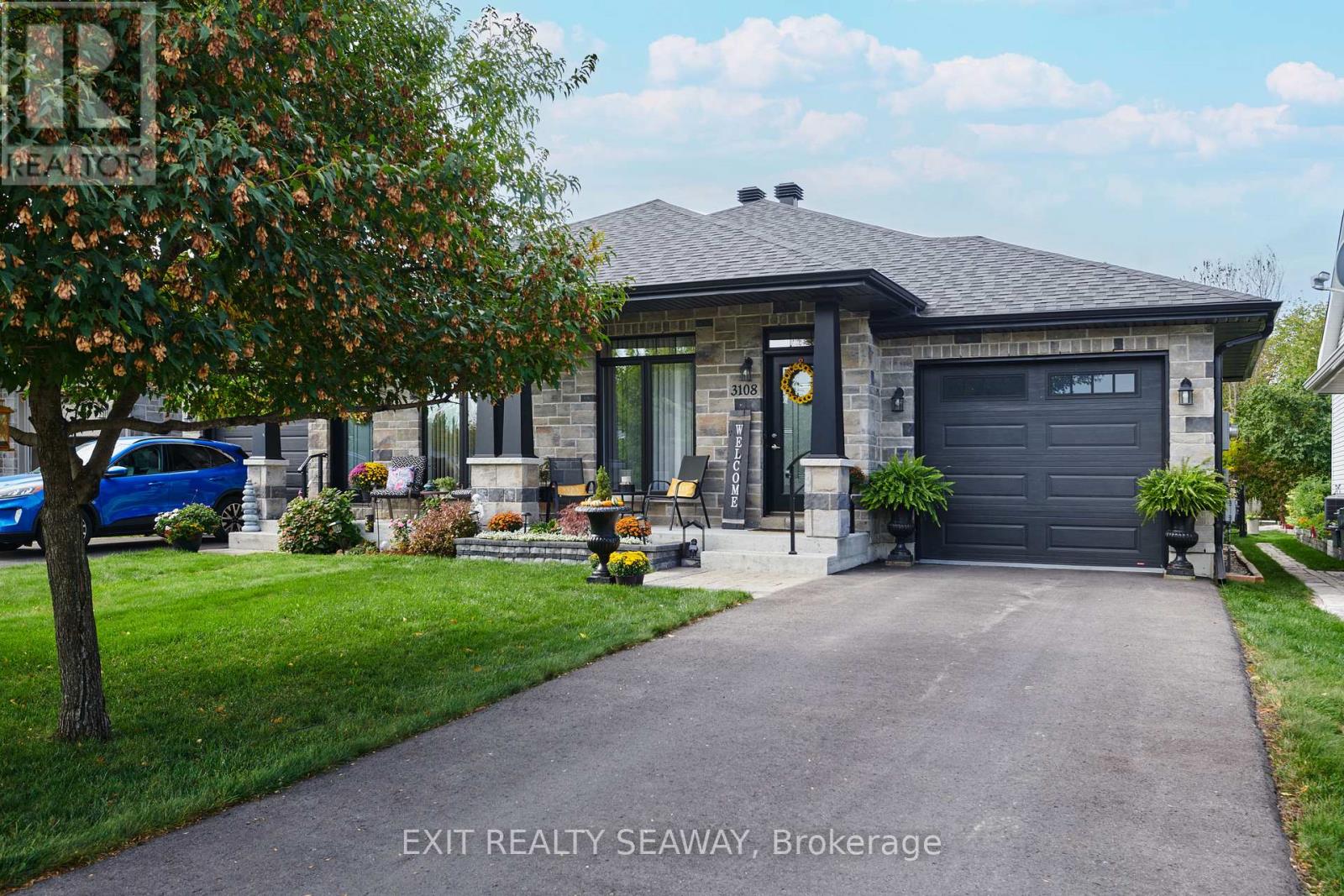 3108 Mauricy Crescent, Cornwall, Ontario  K6K 0B7 - Photo 2 - X12411701