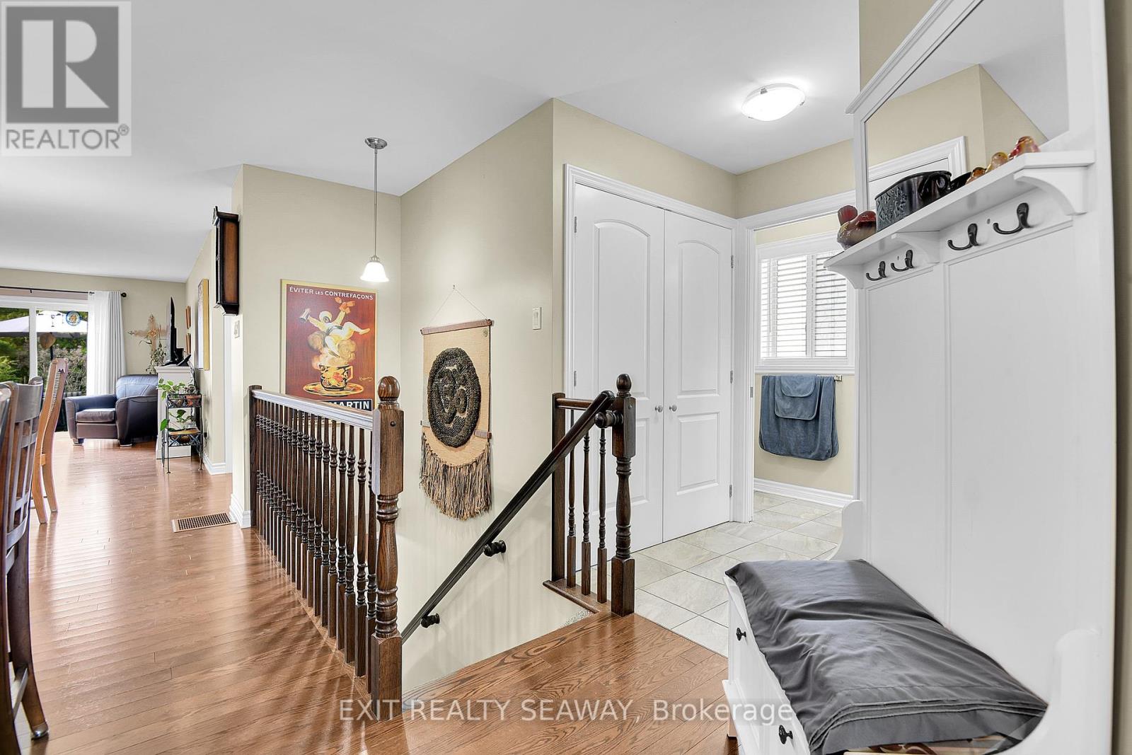 3108 Mauricy Crescent, Cornwall, Ontario  K6K 0B7 - Photo 6 - X12411701