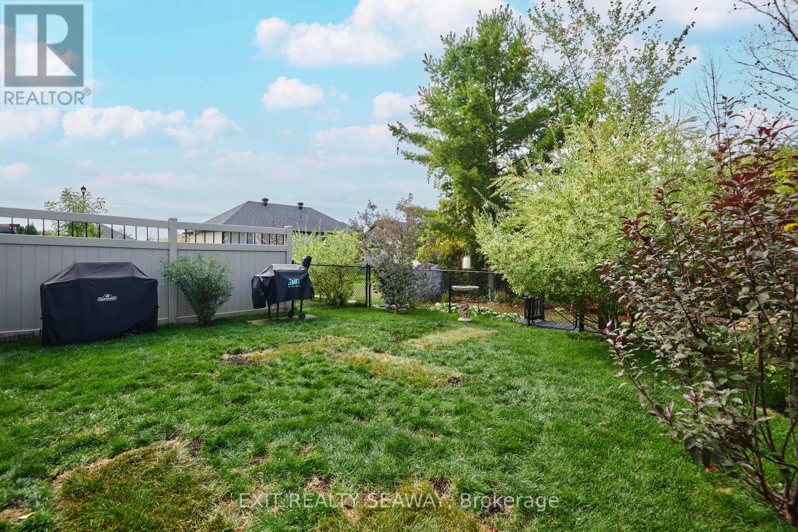 3108 Mauricy Crescent, Cornwall, Ontario  K6K 0B7 - Photo 30 - X12411701