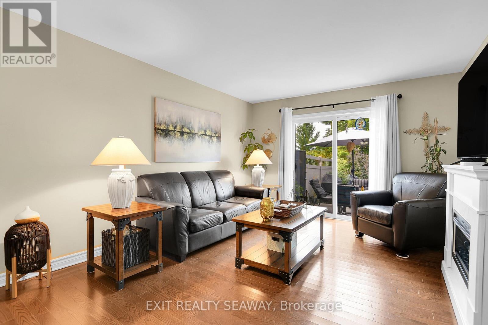 3108 Mauricy Crescent, Cornwall, Ontario  K6K 0B7 - Photo 7 - X12411701