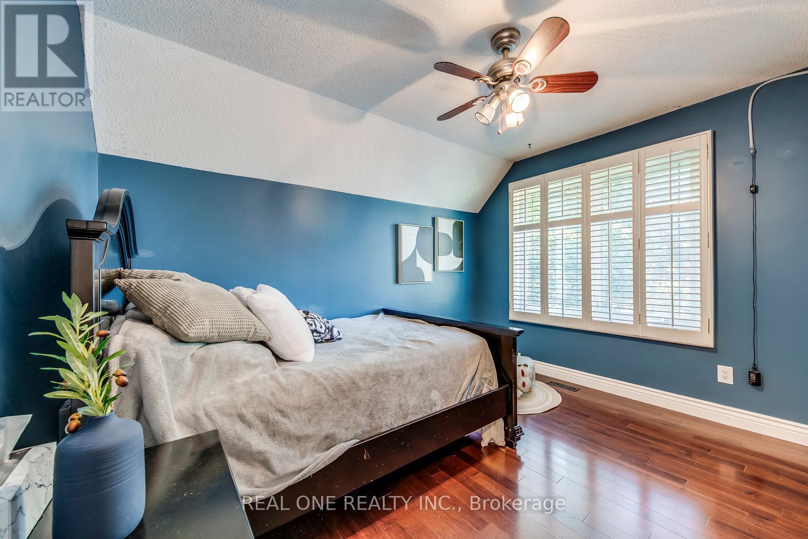 1340 Greeneagle Drive, Oakville, Ontario  L6M 2M9 - Photo 33 - W12411395