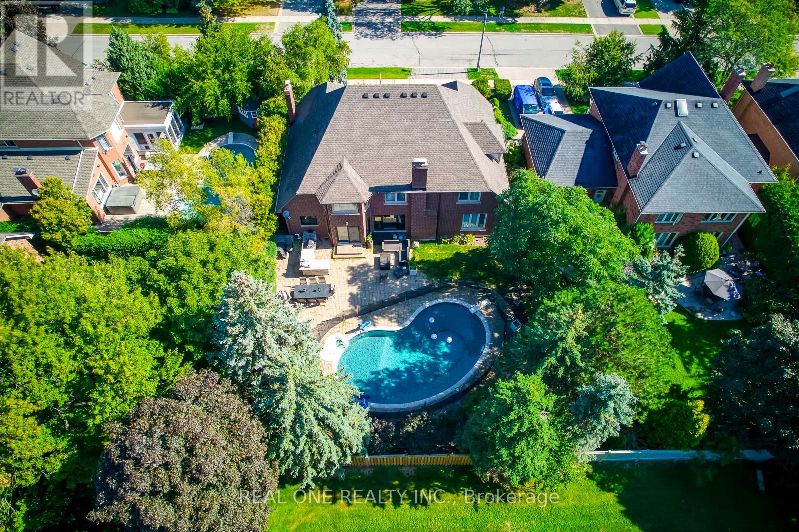 1340 Greeneagle Drive, Oakville, Ontario  L6M 2M9 - Photo 42 - W12411395