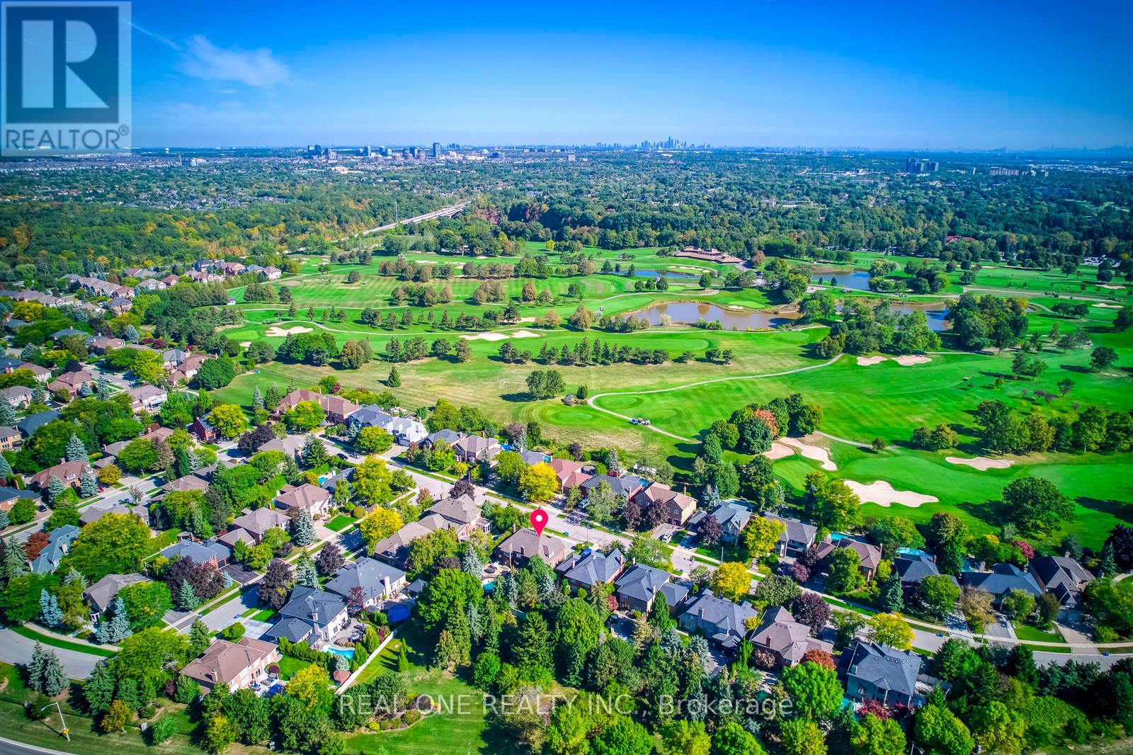 1340 Greeneagle Drive, Oakville, Ontario  L6M 2M9 - Photo 49 - W12411395