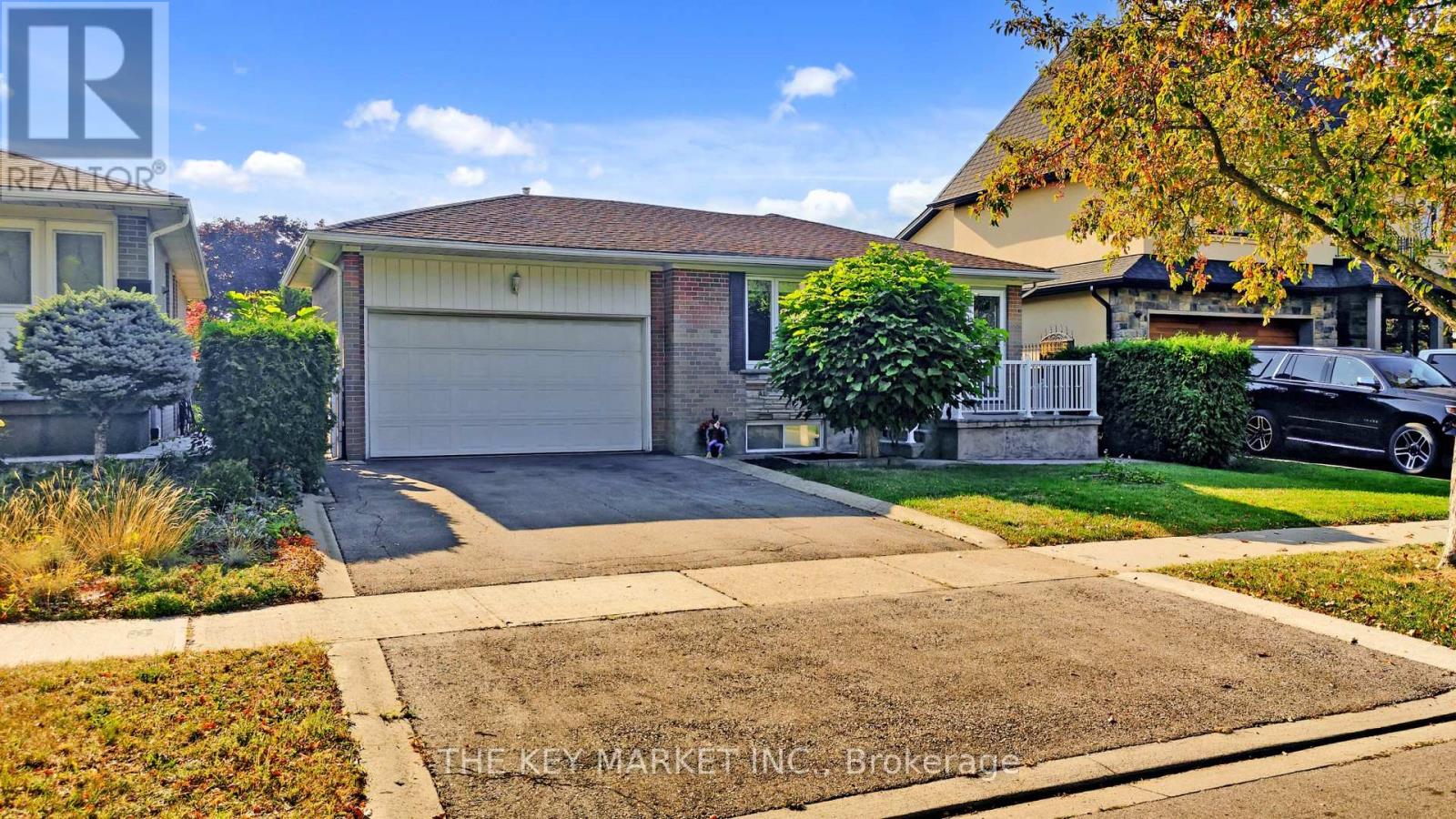 1277 Tyneburn Crescent, Mississauga, Ontario  L4X 1P3 - Photo 1 - W12411431