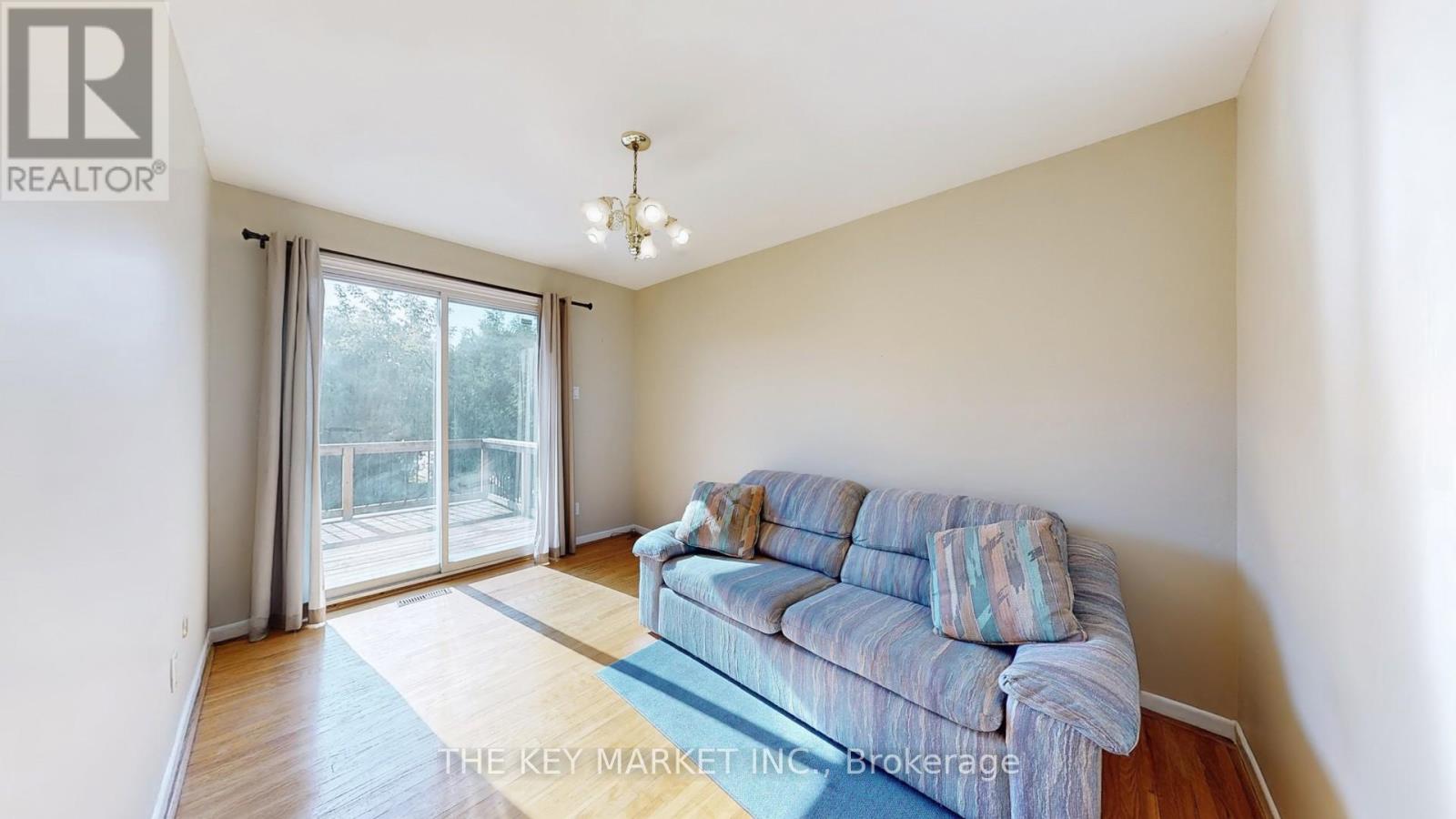 1277 Tyneburn Crescent, Mississauga, Ontario  L4X 1P3 - Photo 19 - W12411431