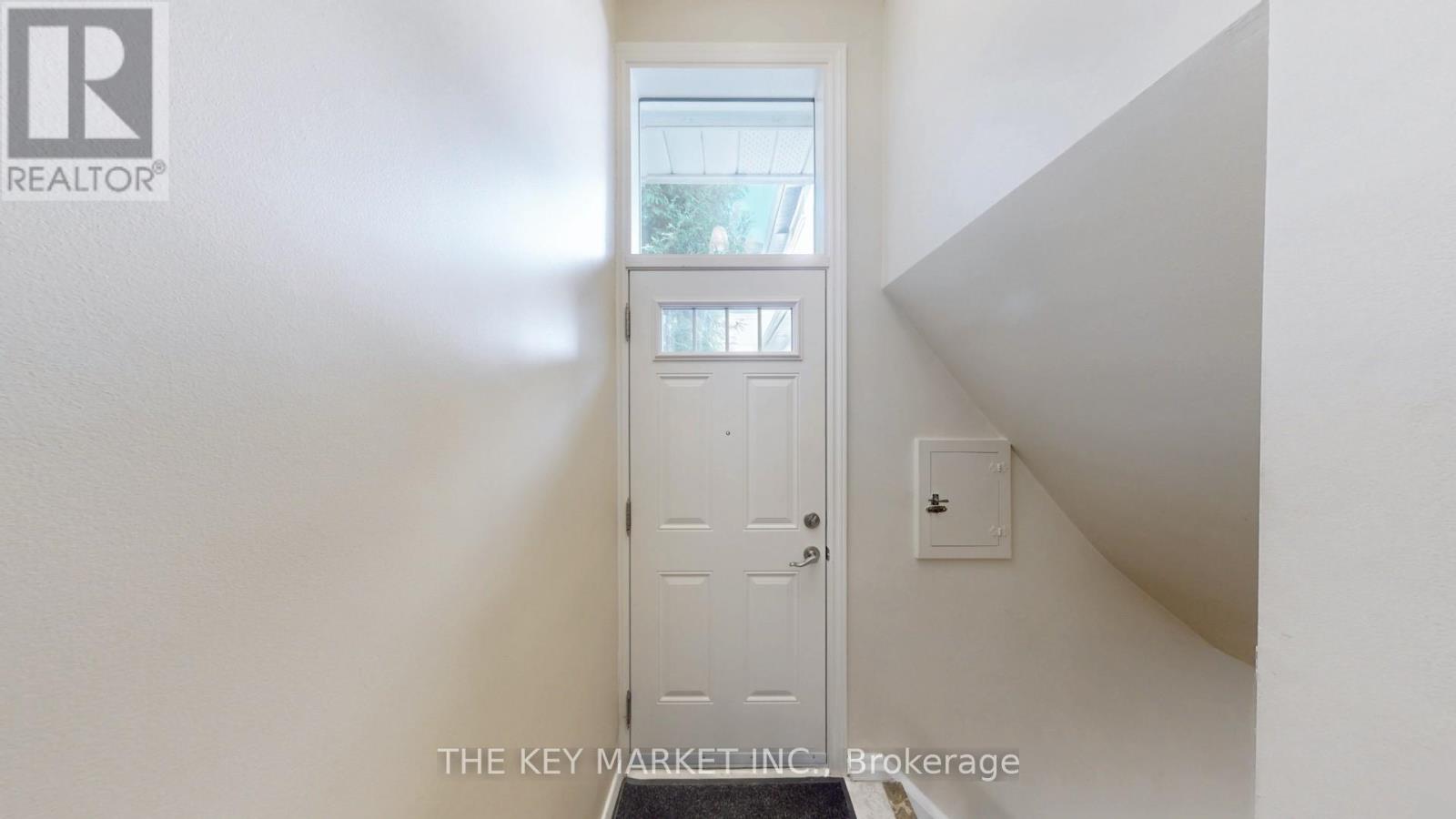 1277 Tyneburn Crescent, Mississauga, Ontario  L4X 1P3 - Photo 23 - W12411431