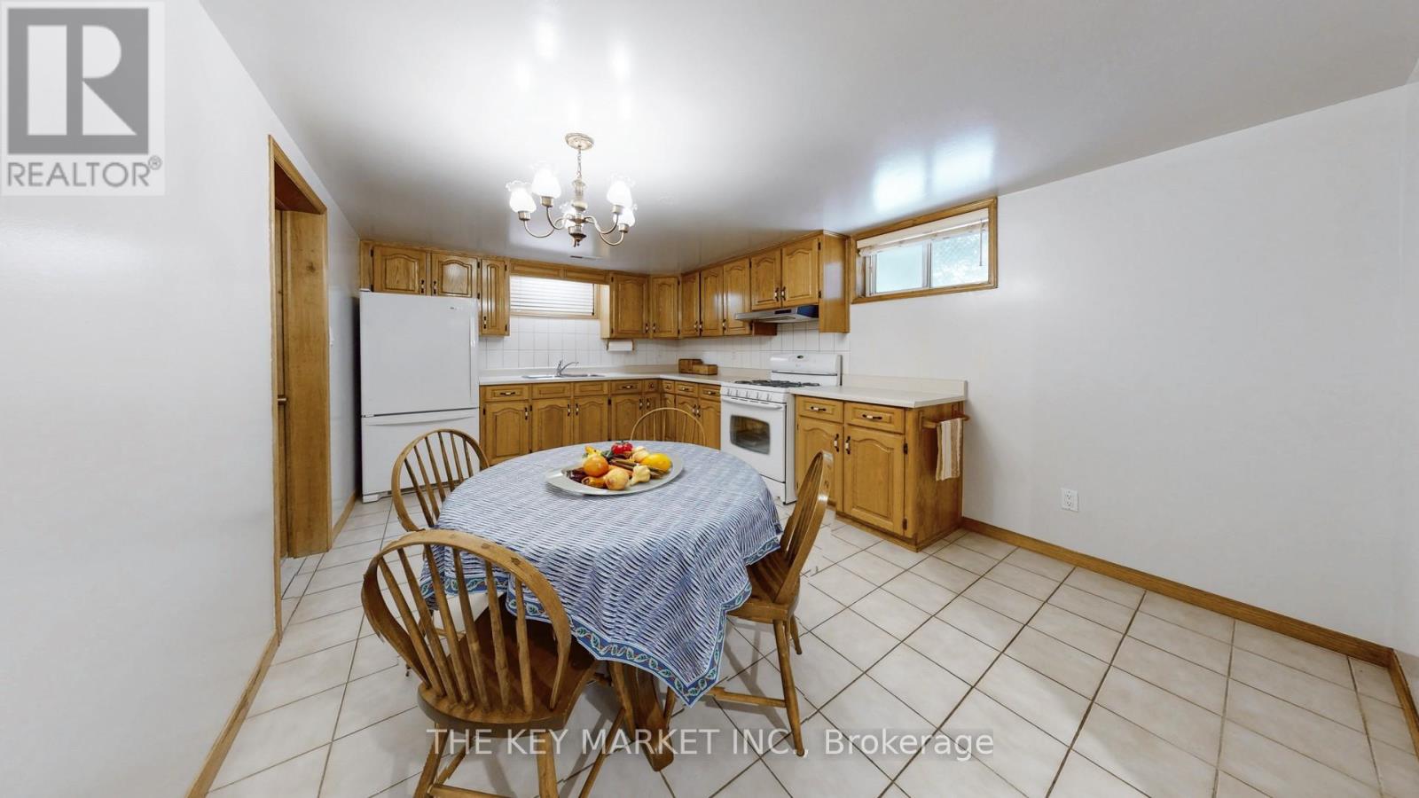 1277 Tyneburn Crescent, Mississauga, Ontario  L4X 1P3 - Photo 30 - W12411431