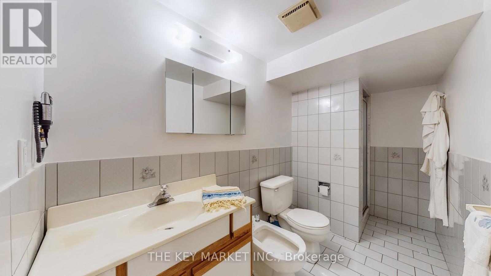1277 Tyneburn Crescent, Mississauga, Ontario  L4X 1P3 - Photo 38 - W12411431