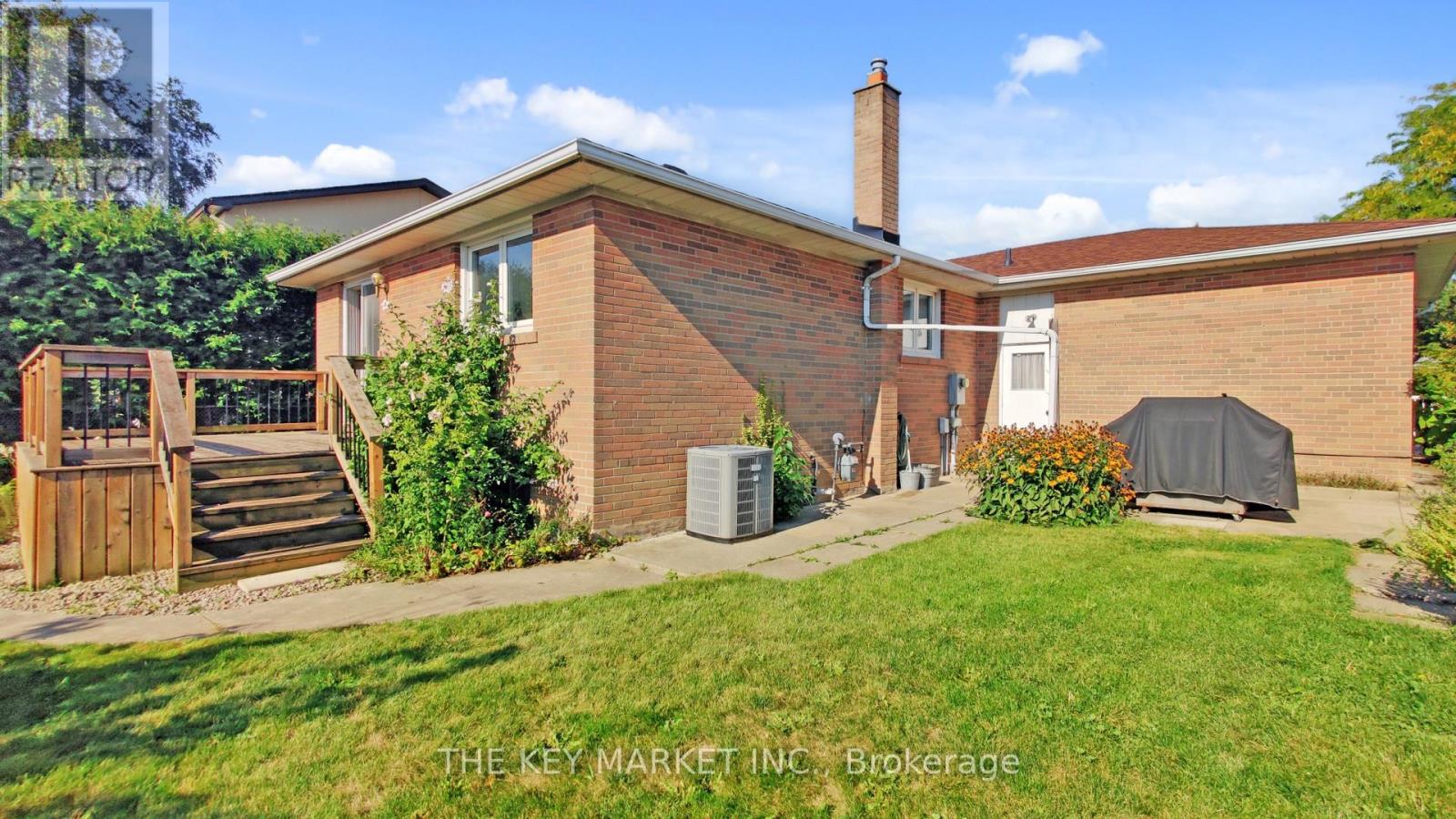 1277 Tyneburn Crescent, Mississauga, Ontario  L4X 1P3 - Photo 40 - W12411431