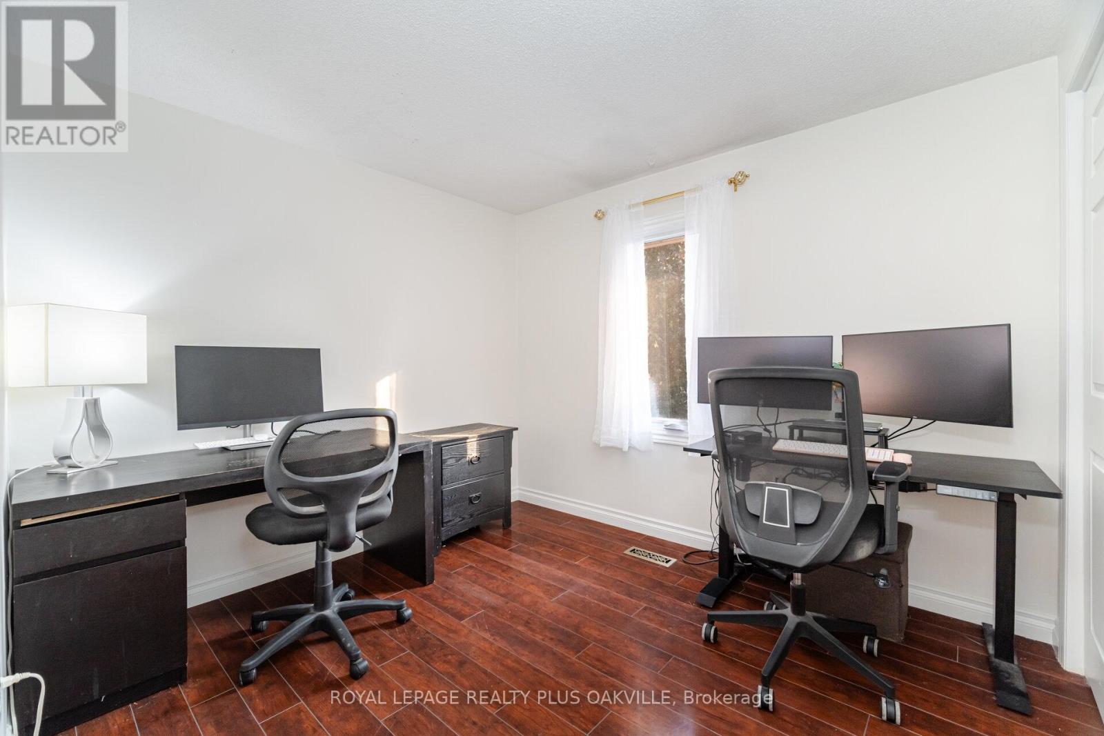 1294 Hammond Street, Burlington, Ontario  L7S 2C5 - Photo 28 - W12411454
