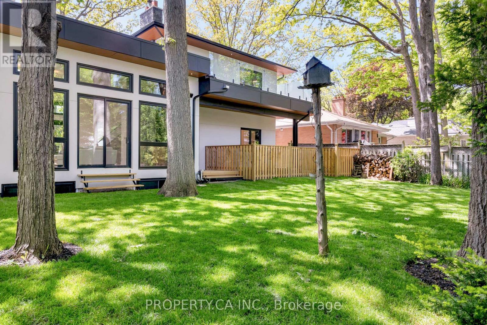 58 Farningham Crescent, Toronto, Ontario  M9B 3B6 - Photo 35 - W12411474