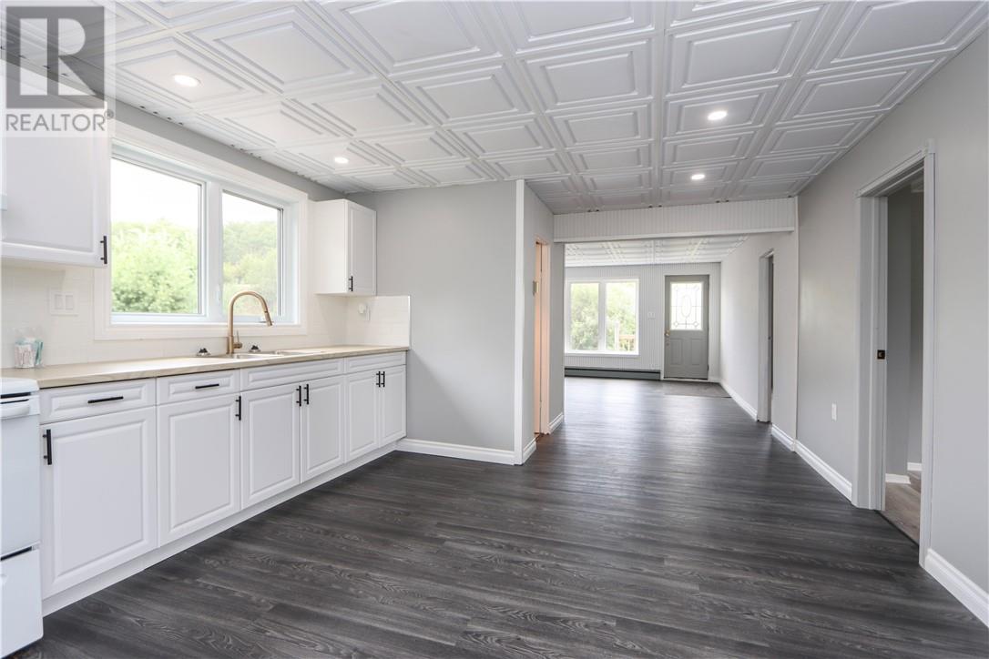 573 Hwy 144, Onaping Falls, Ontario  P0M 2C0 - Photo 19 - 2124451