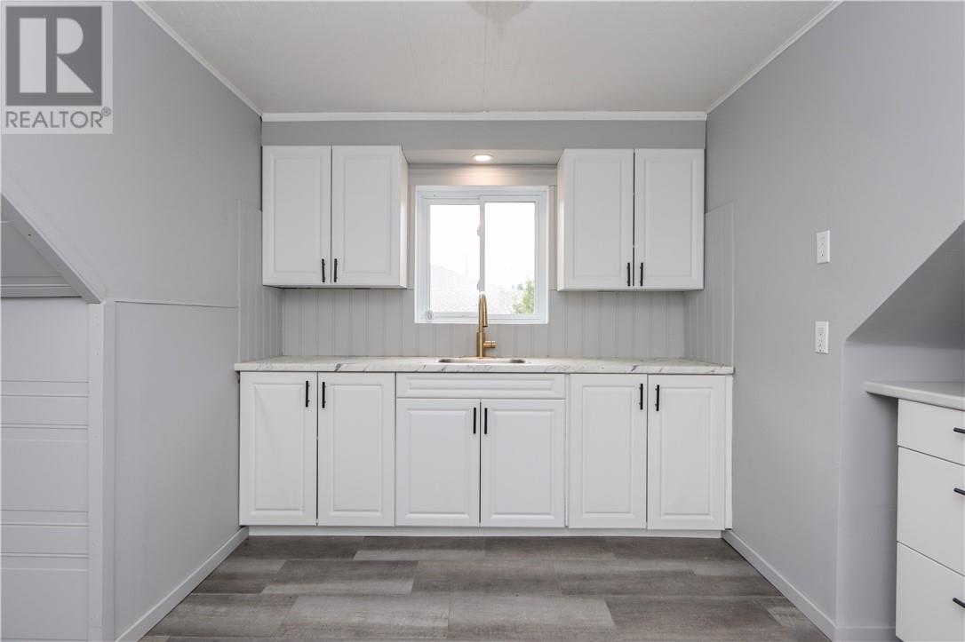 573 Hwy 144, Onaping Falls, Ontario  P0M 2C0 - Photo 24 - 2124451