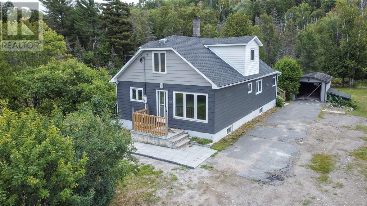 573 Hwy 144, Onaping Falls, Ontario  P0M 2C0 - Photo 3 - 2124451