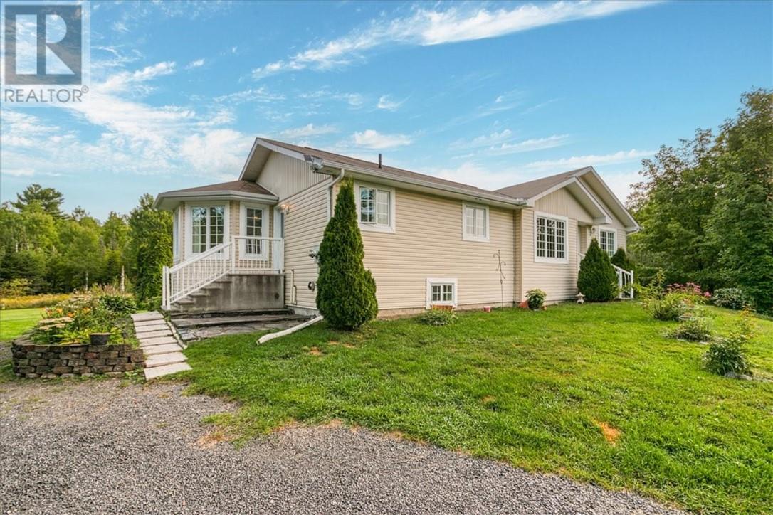 2182 Vermillion Lake Road, Chelmsford, Ontario  P0M 1L0 - Photo 2 - 2124772