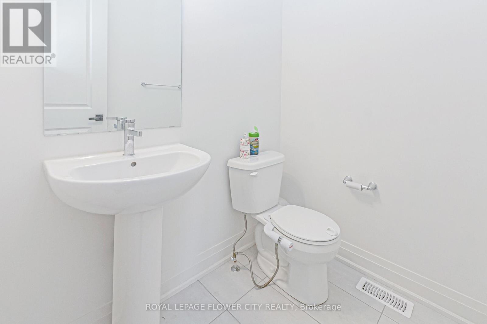 11 Wintergreen Lane N, Adjala-Tosorontio (Colgan), Ontario  L0G 1W0 - Photo 13 - N12385737