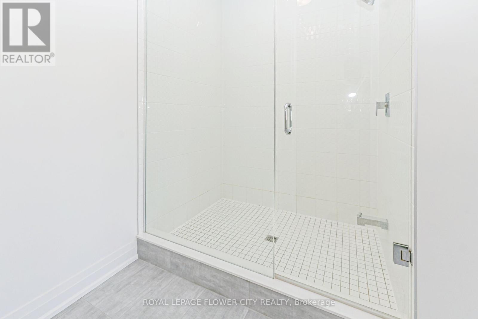 11 Wintergreen Lane N, Adjala-Tosorontio (Colgan), Ontario  L0G 1W0 - Photo 8 - N12385737