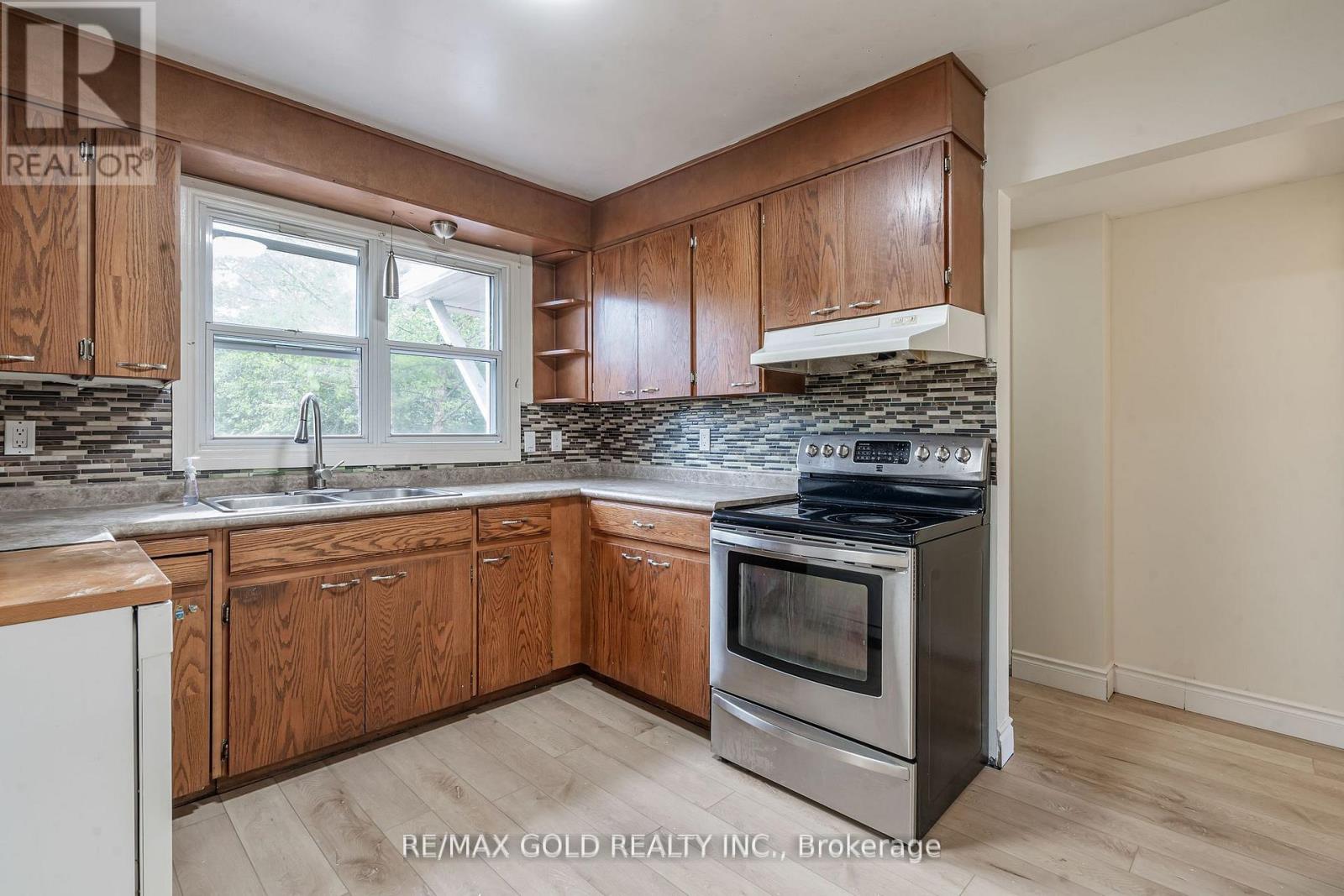 171 Rhine Avenue, London East, Ontario  N5Y 1C7 - Photo 7 - X12411374