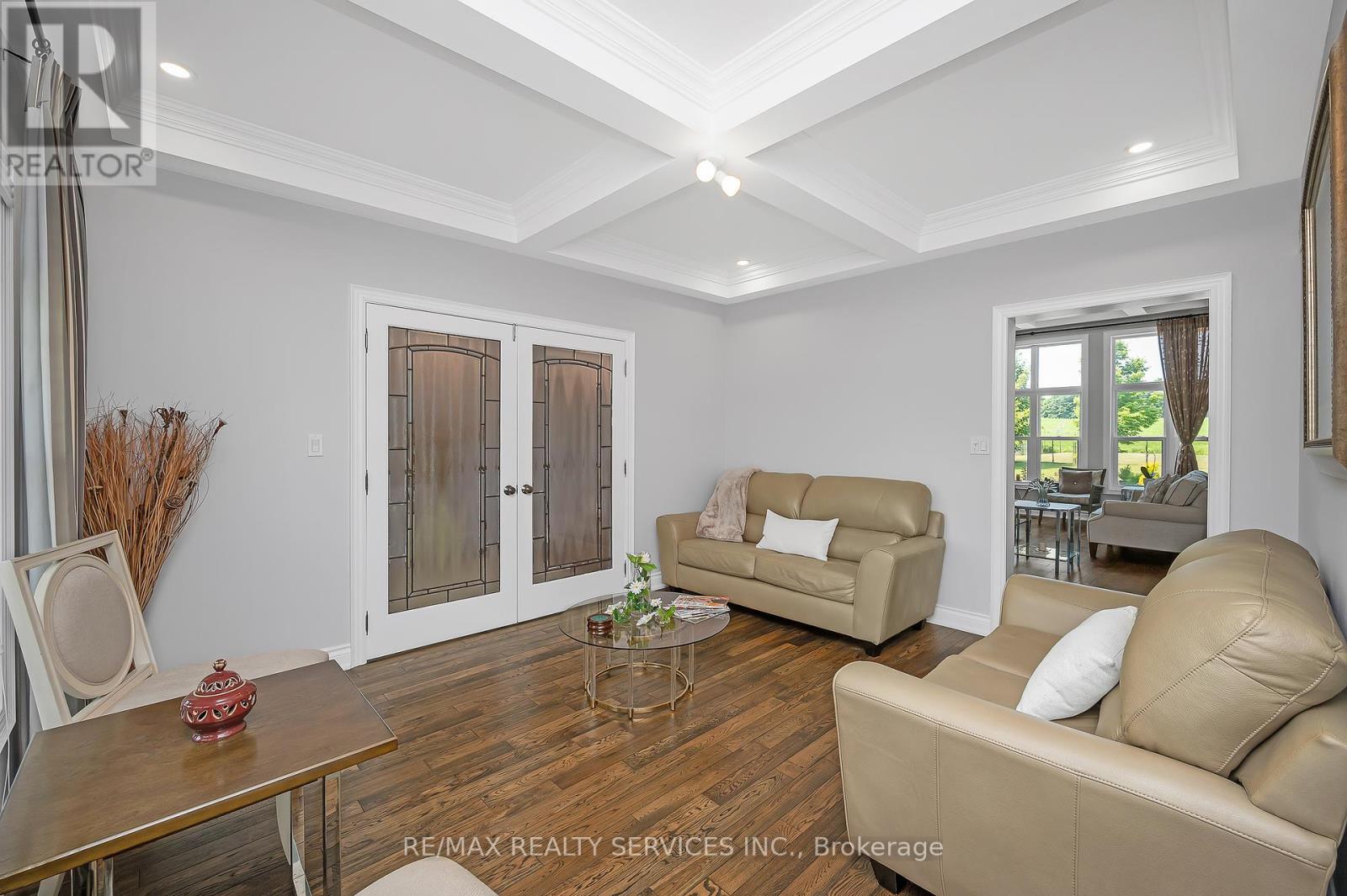 23 Old Ruby Lane, Puslinch, Ontario N0B 2J0 - Photo 11 - X12411389