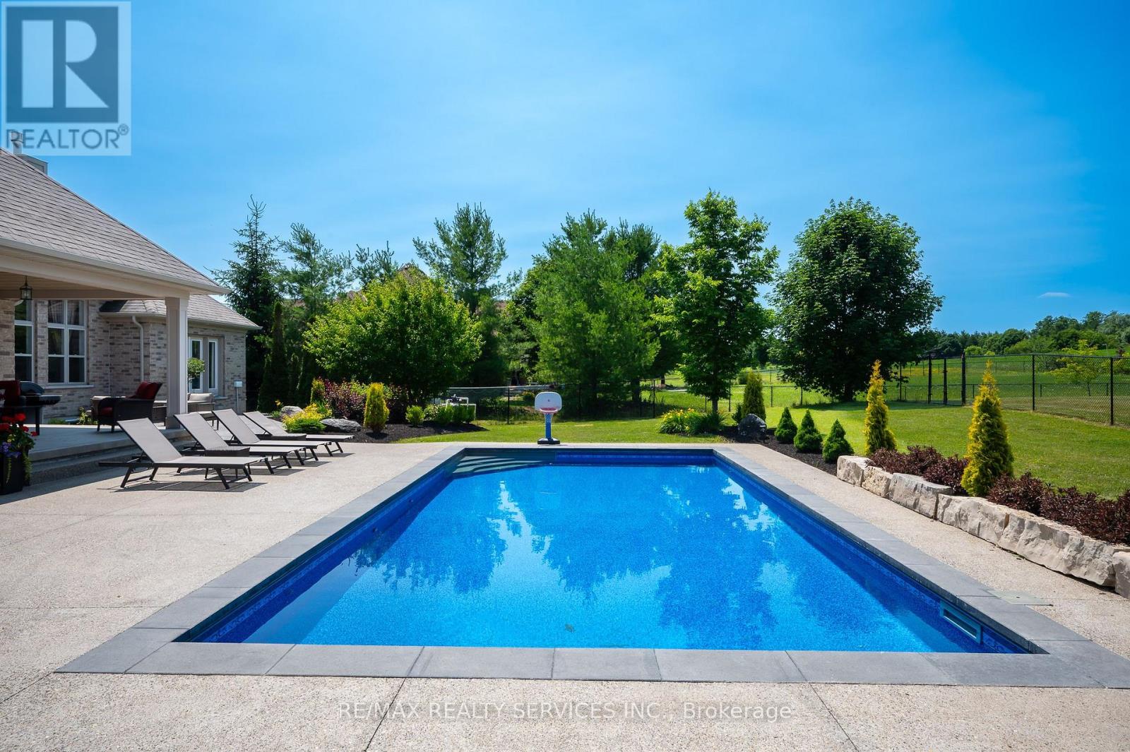 23 Old Ruby Lane, Puslinch, Ontario N0B 2J0 - Photo 45 - X12411389