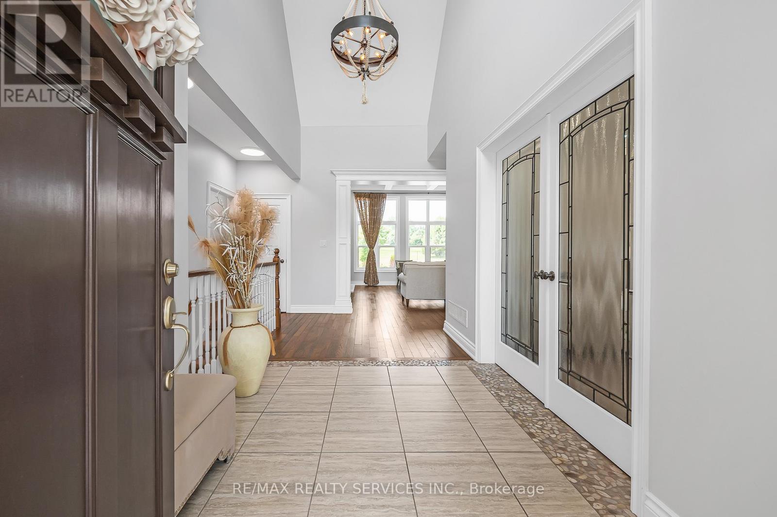 23 Old Ruby Lane, Puslinch, Ontario N0B 2J0 - Photo 8 - X12411389