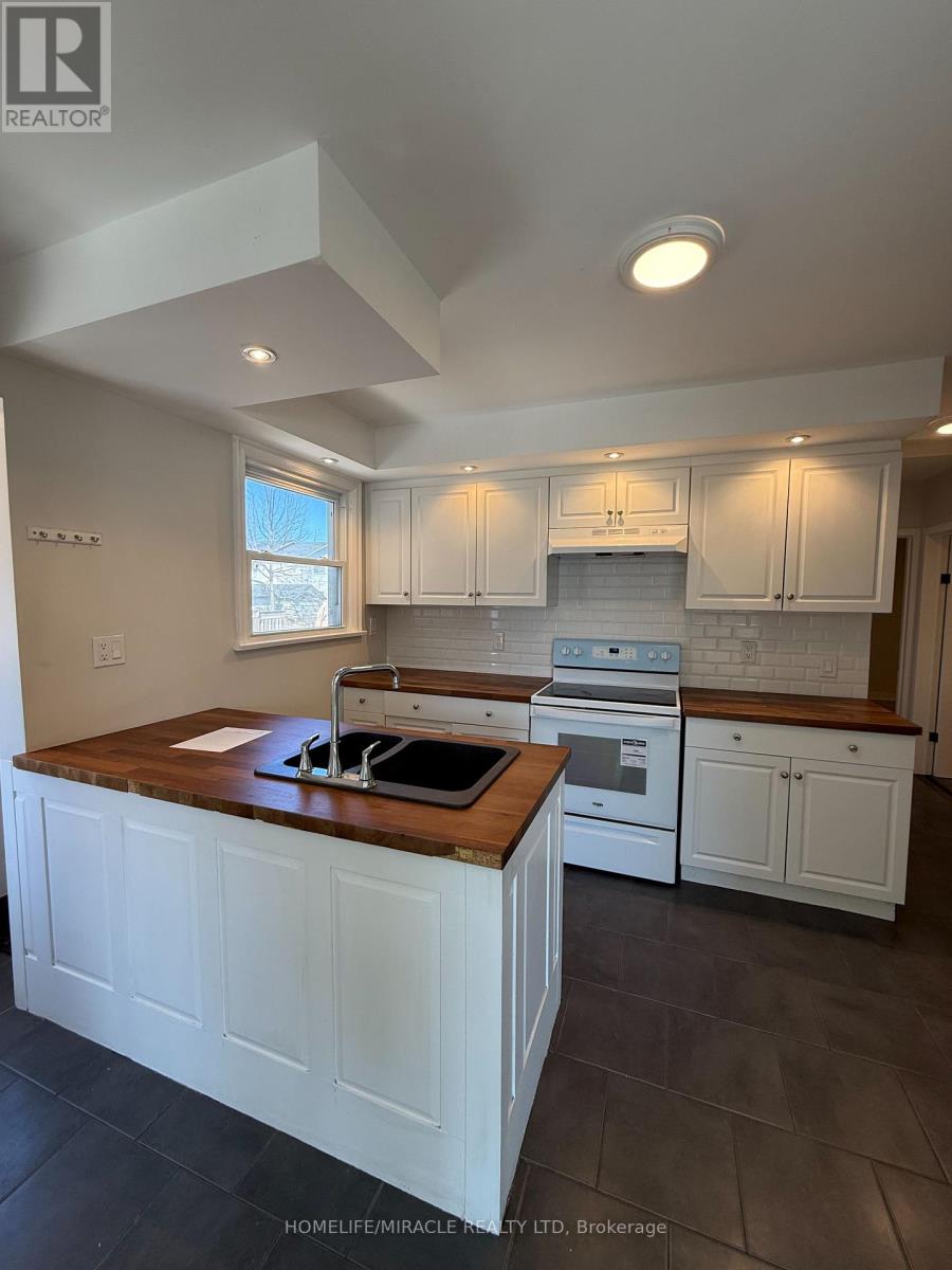 11 Garnet Street, St. Catharines, Ontario  L2M 5E6 - Photo 11 - X12411442