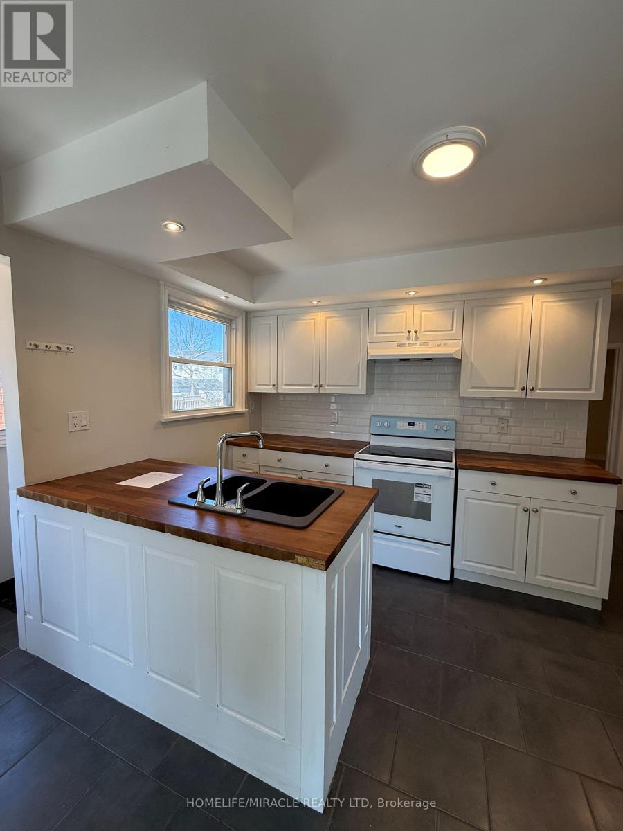 11 Garnet Street, St. Catharines, Ontario  L2M 5E6 - Photo 12 - X12411442