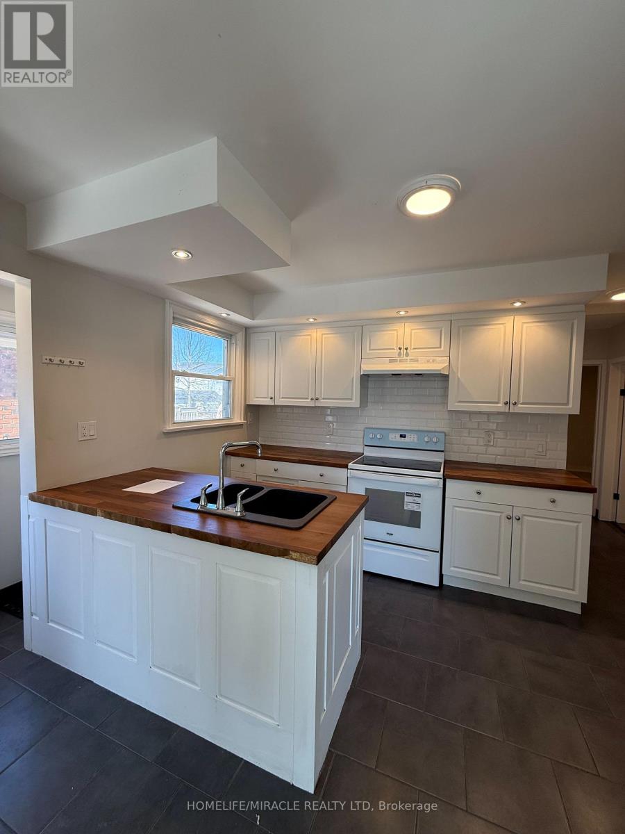 11 Garnet Street, St. Catharines, Ontario  L2M 5E6 - Photo 13 - X12411442