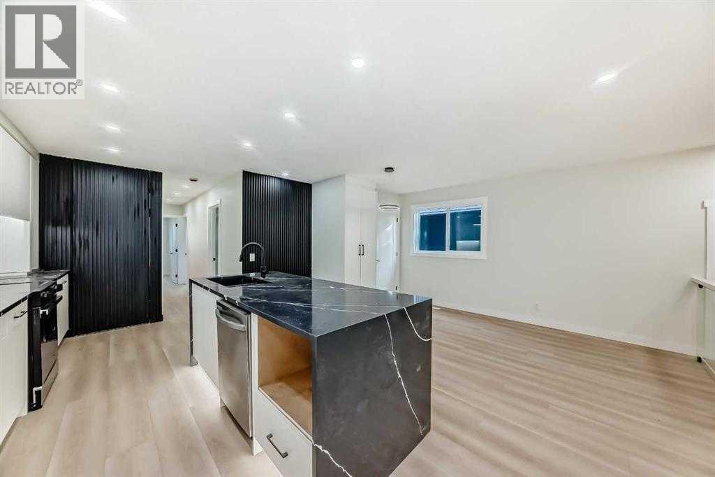 8426 Berkley Road Nw, Calgary, Alberta  T3K 1B4 - Photo 7 - A2257399