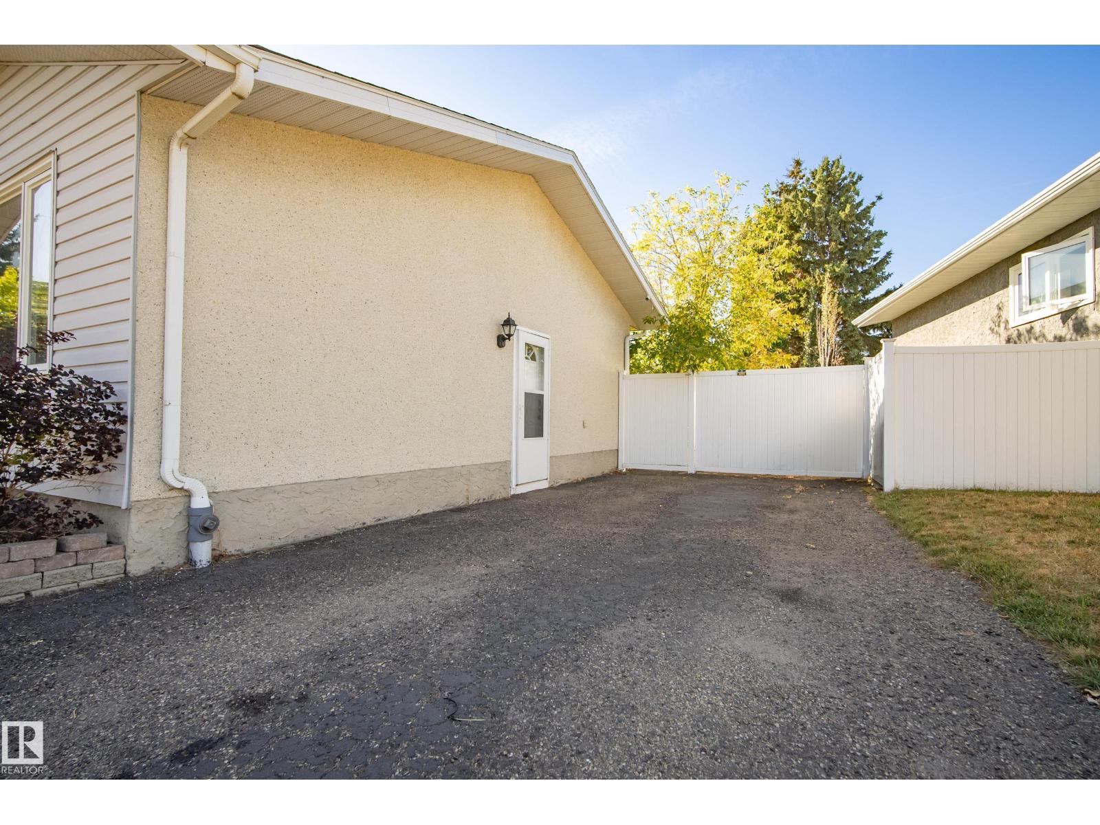 14524 21 St Nw, Edmonton, Alberta  T5Y 1T8 - Photo 12 - E4458291