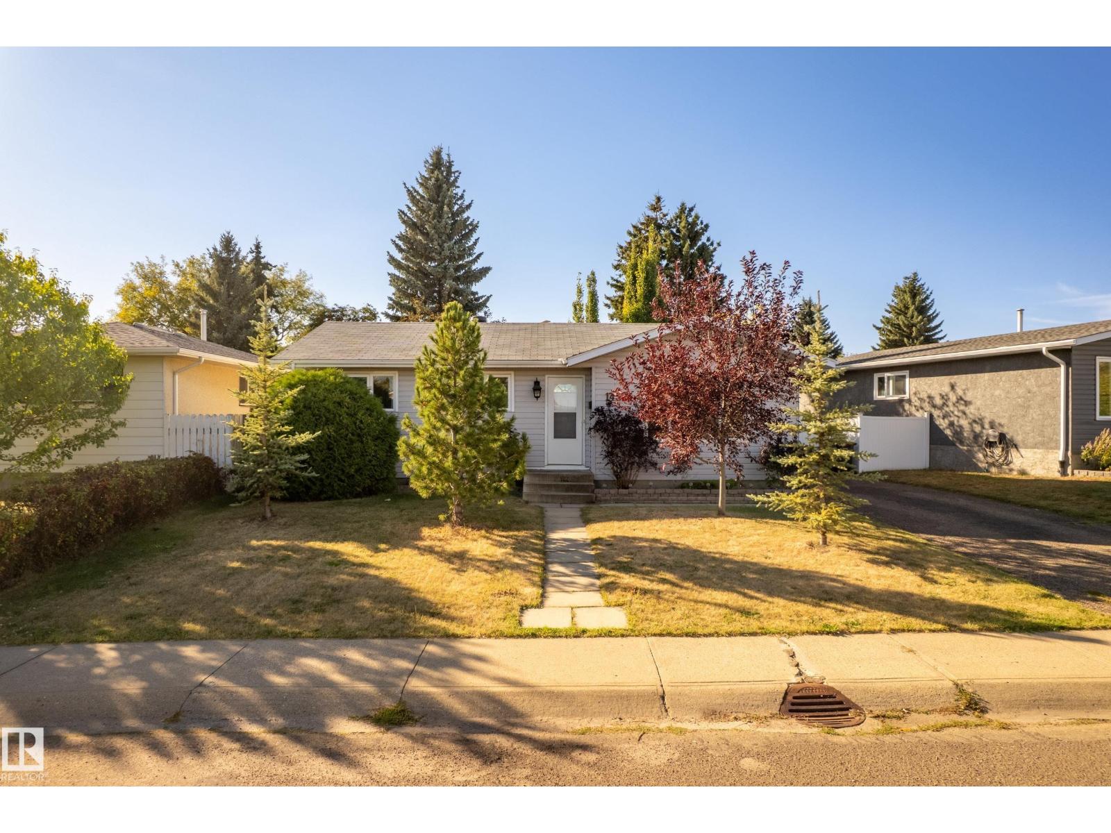 14524 21 St Nw, Edmonton, Alberta  T5Y 1T8 - Photo 2 - E4458291