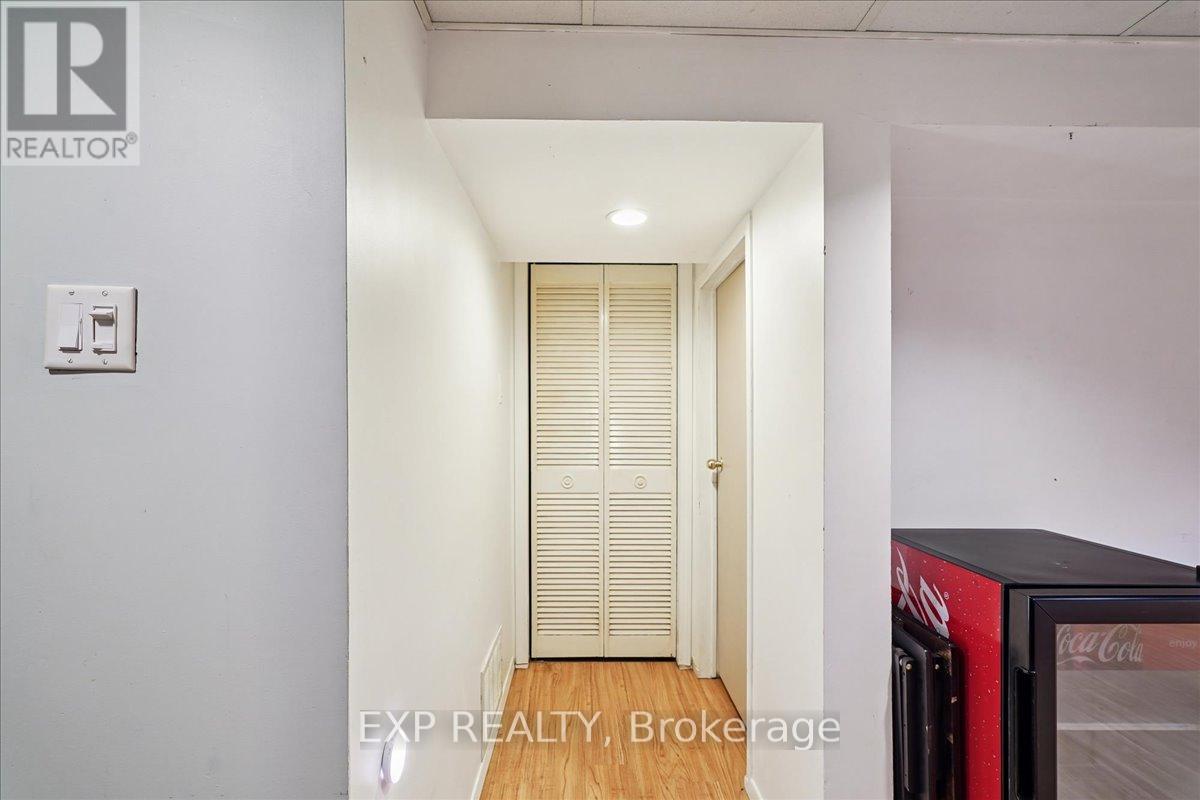 65 Greenwich Circle, Brampton, Ontario  L6S 2E8 - Photo 27 - W12410020