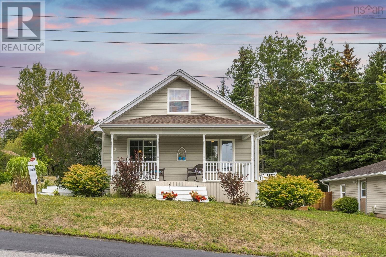 637 Wiley Avenue, Windsor, Nova Scotia  B0N 2T0 - Photo 2 - 202516697