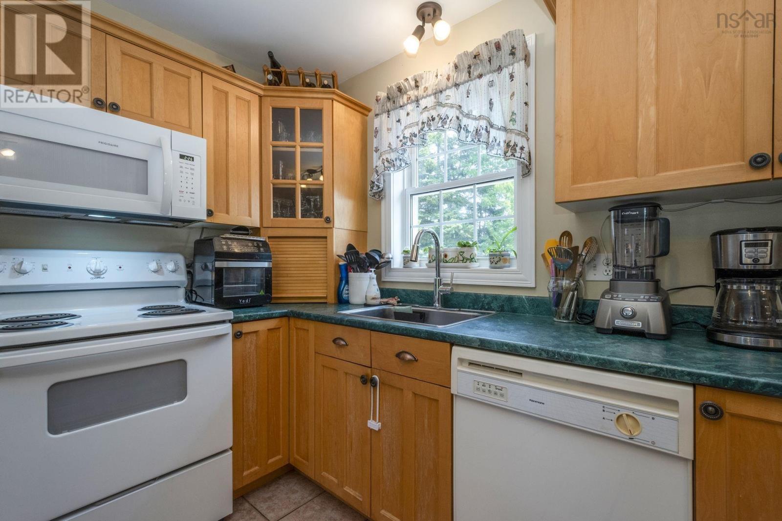 637 Wiley Avenue, Windsor, Nova Scotia  B0N 2T0 - Photo 12 - 202516697