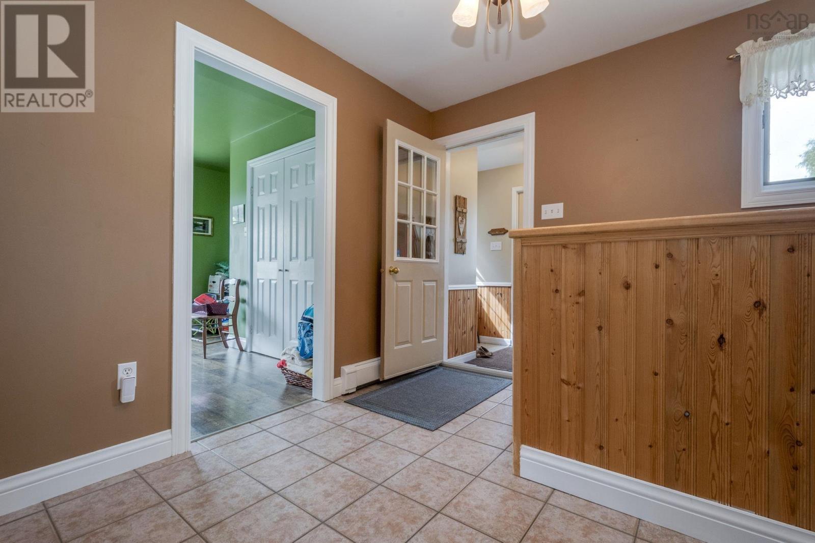 637 Wiley Avenue, Windsor, Nova Scotia  B0N 2T0 - Photo 6 - 202516697