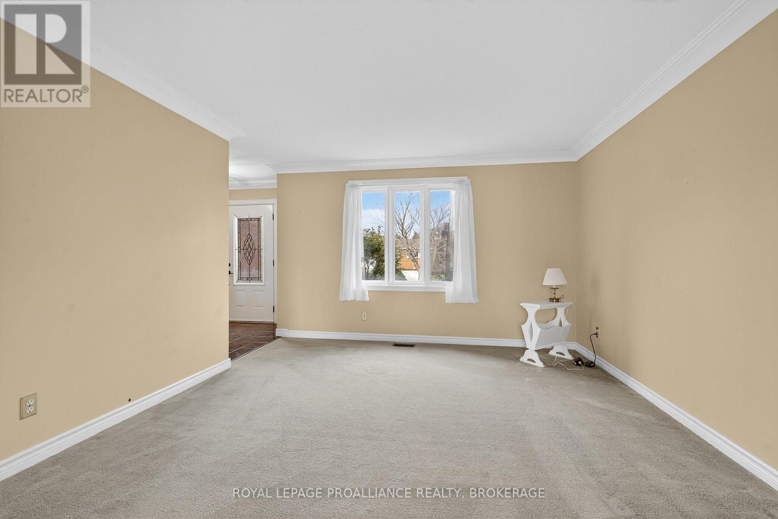 520 Citation Crescent, Kingston, Ontario  K7M 8W2 - Photo 6 - X12411733