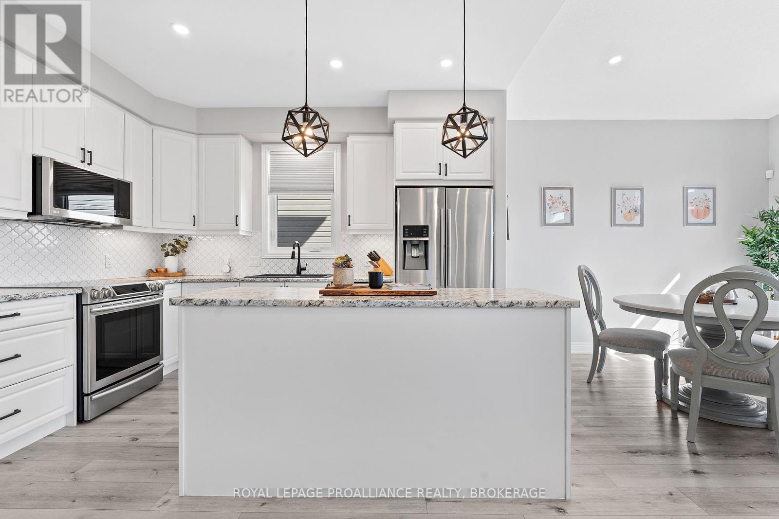 1556 Albany Drive, Kingston (City Northwest), Ontario  K7P 0L9 - Photo 14 - X12411783