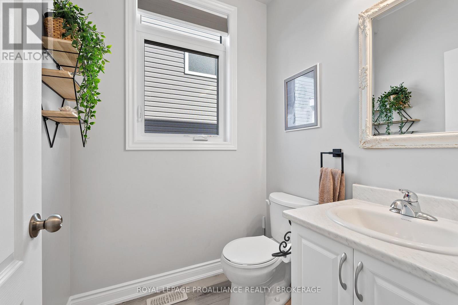 1556 Albany Drive, Kingston (City Northwest), Ontario  K7P 0L9 - Photo 19 - X12411783